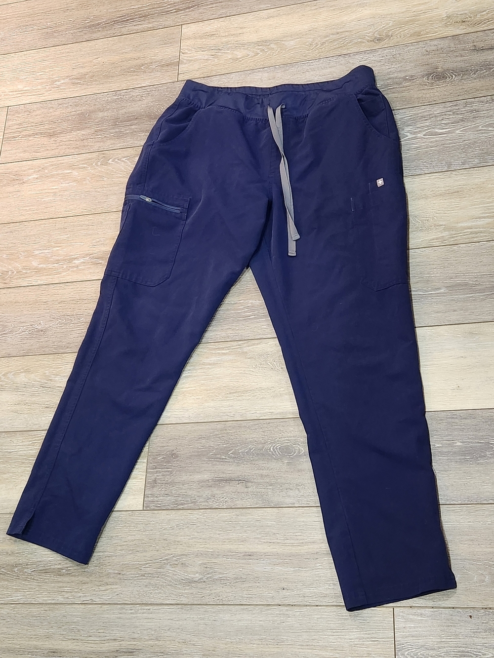 Figs Women's Navy Straight-Leg Scrub Pants Size Large